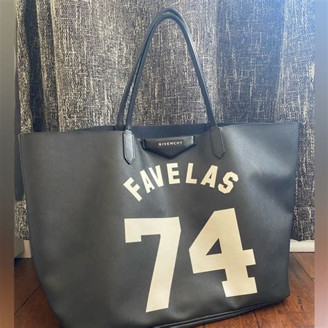 Givenchy Favelas 74 Antigona Pouch 